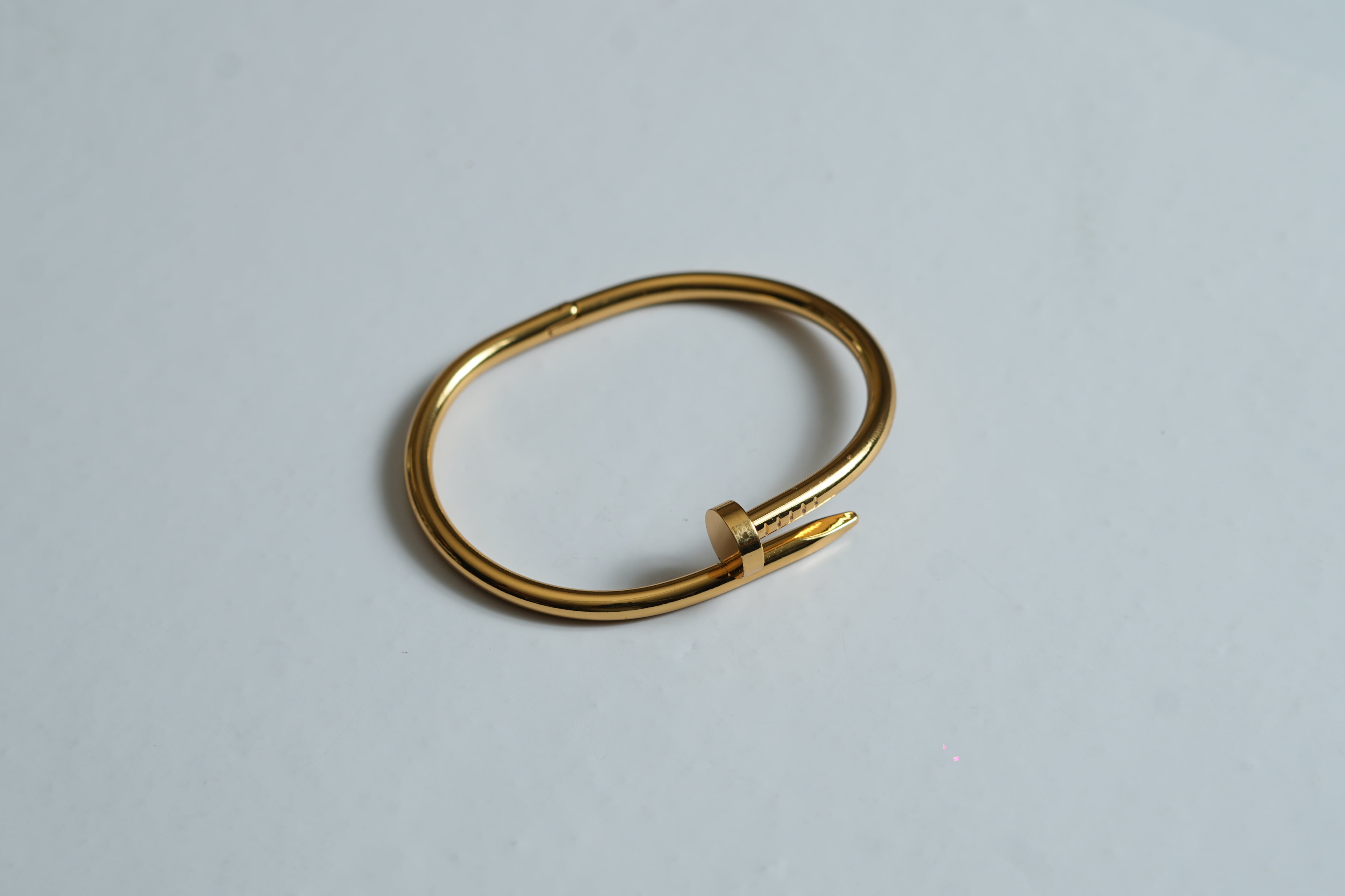 Gold Pointe Cable Bangle Bracelet