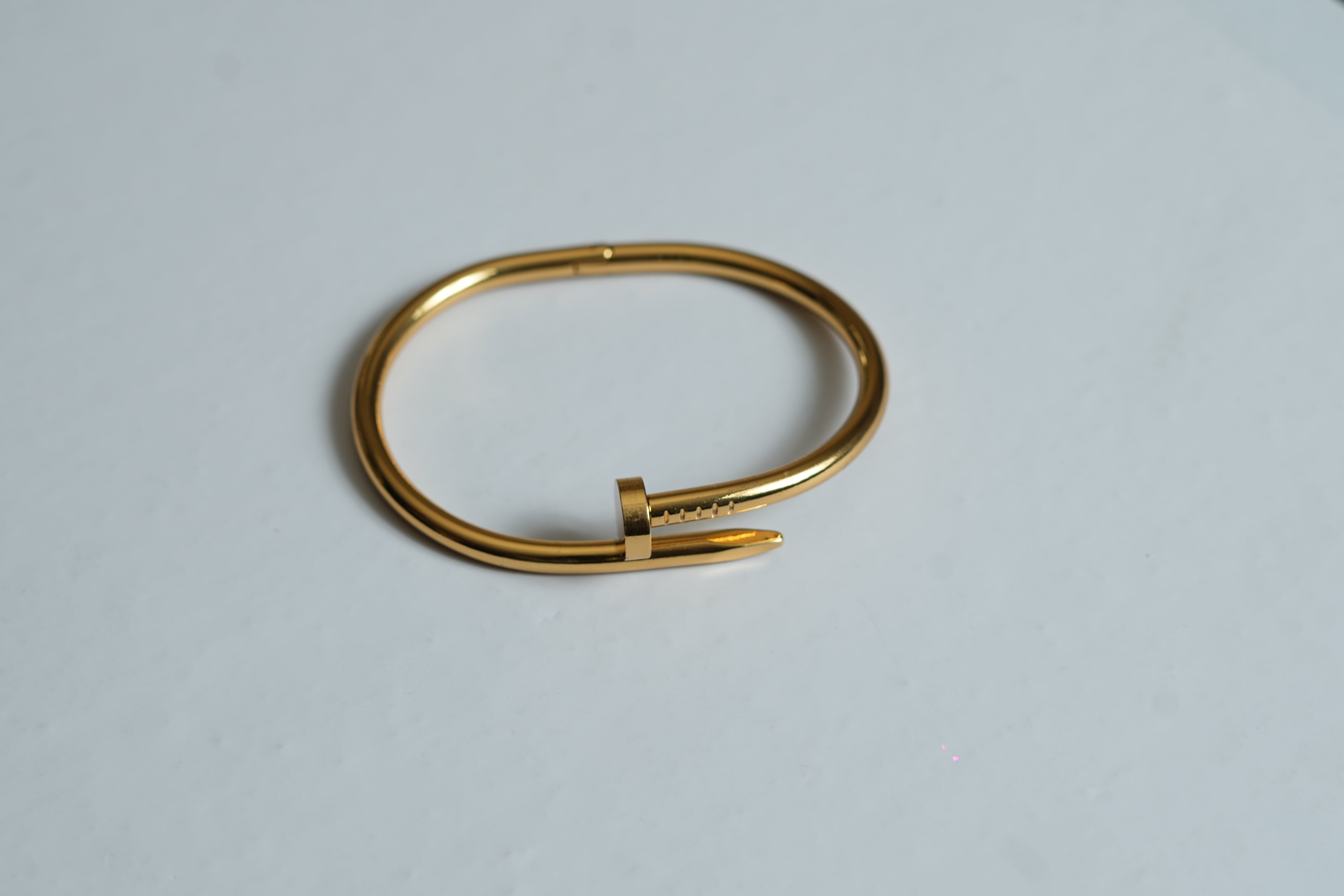 Gold Pointe Cable Bangle Bracelet