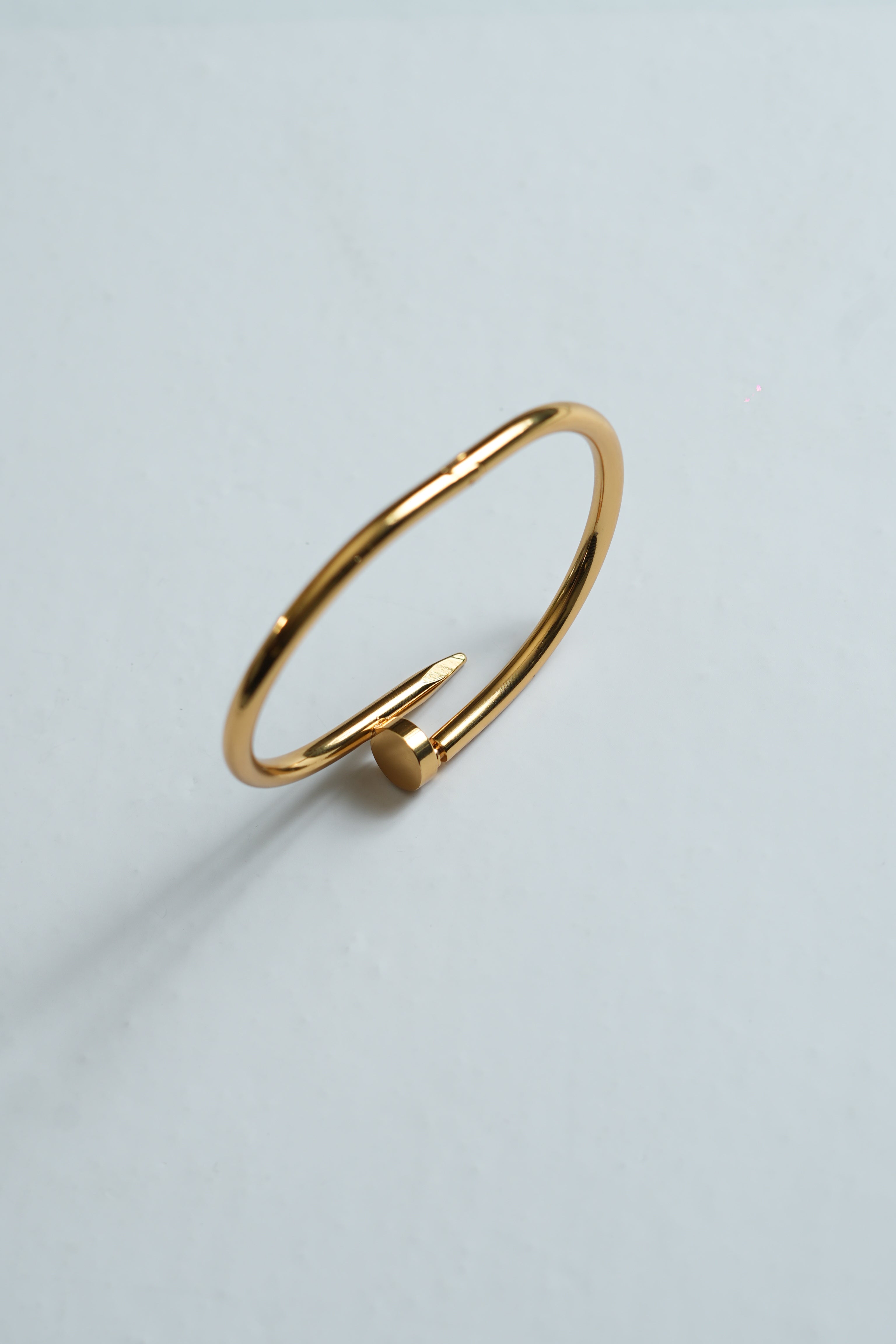 Gold Pointe Cable Bangle Bracelet