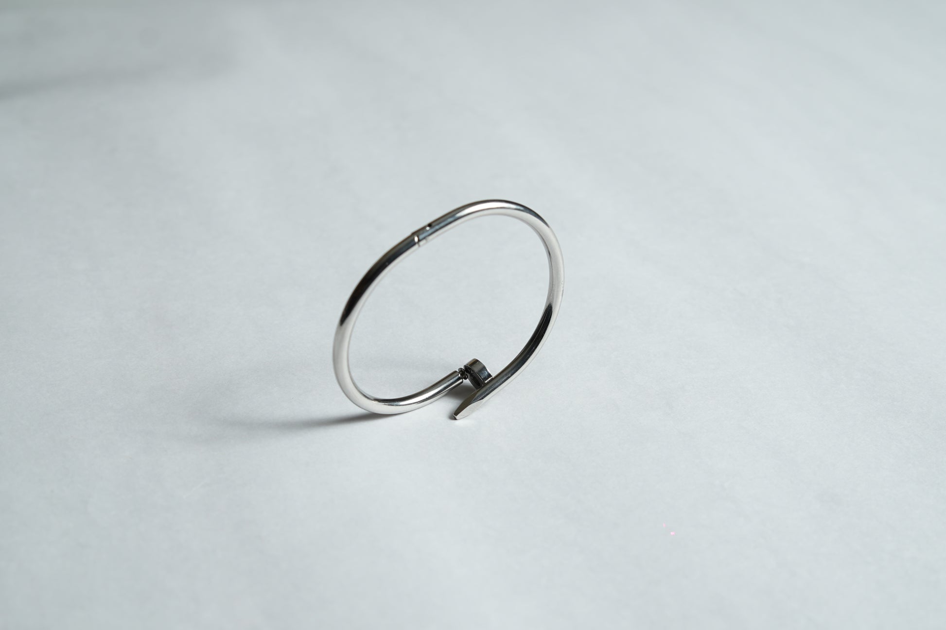 Silver Pointe Cable Bangle Bracelet