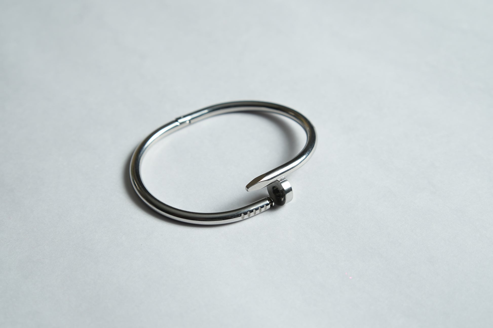 Silver Pointe Cable Bangle Bracelet