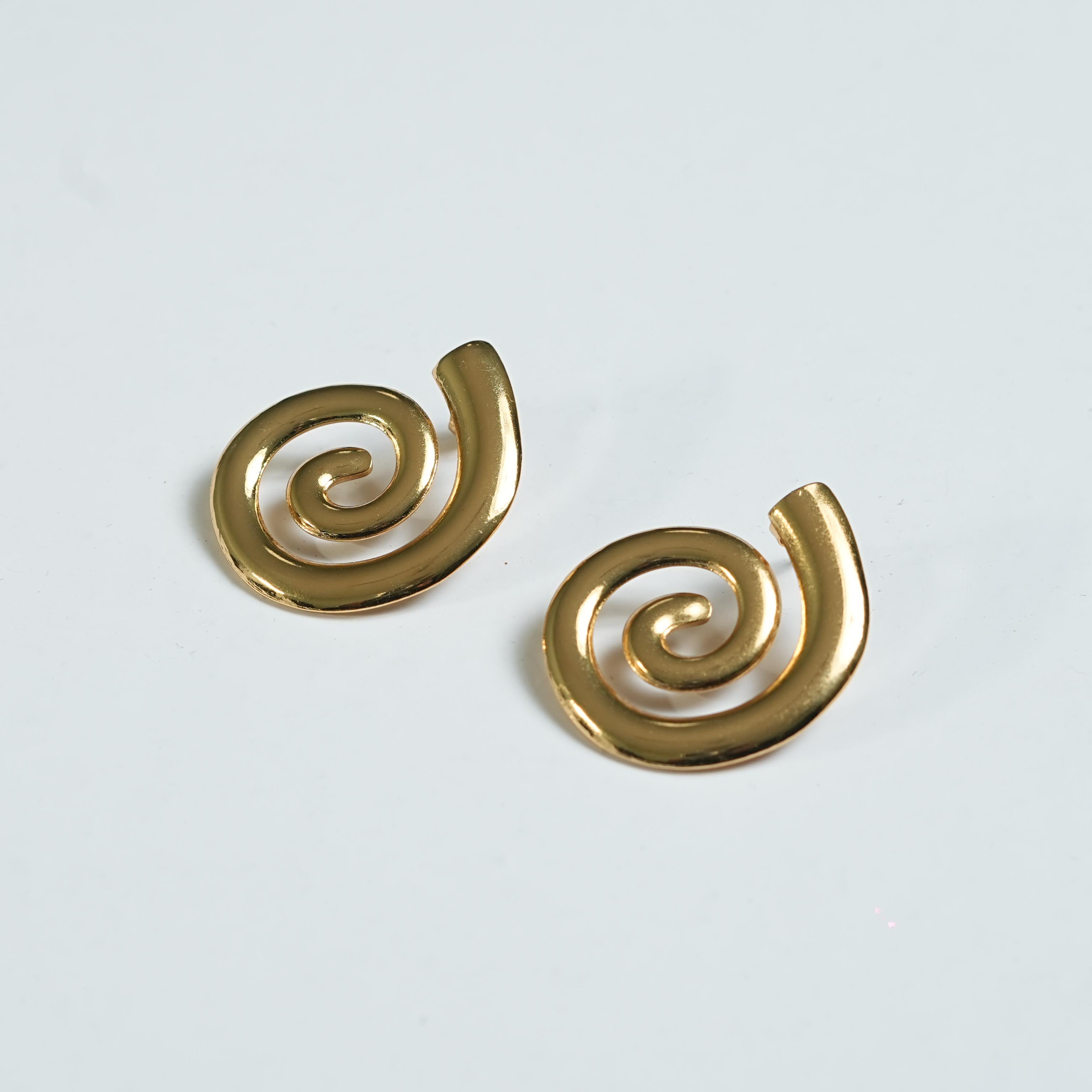 Origin Spiral Stud Earrings