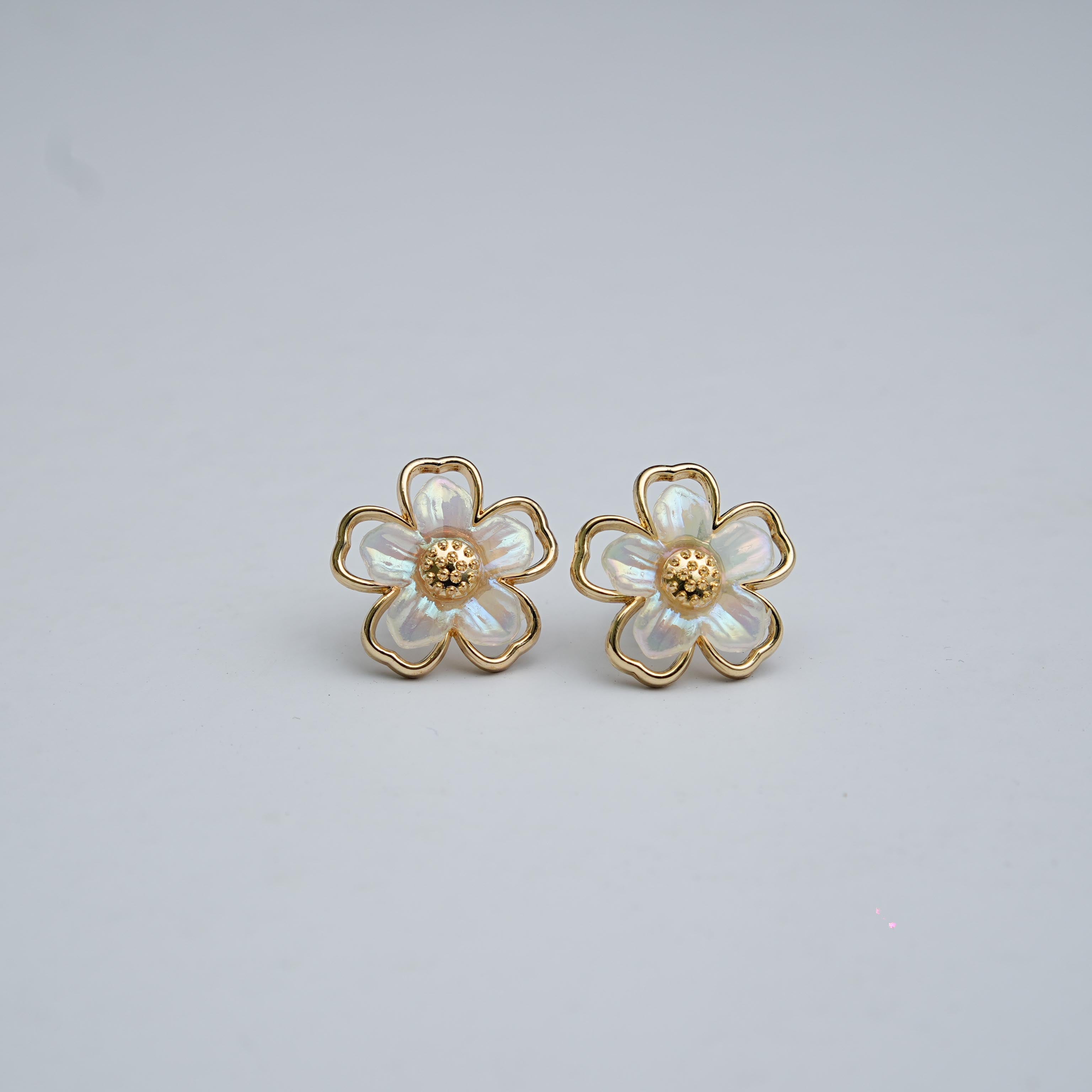 Flore Glacia white topaz studs
