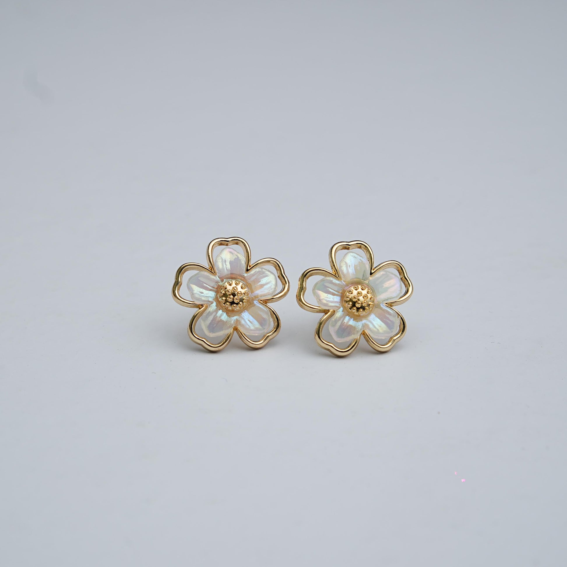 Flore Glacia white topaz studs