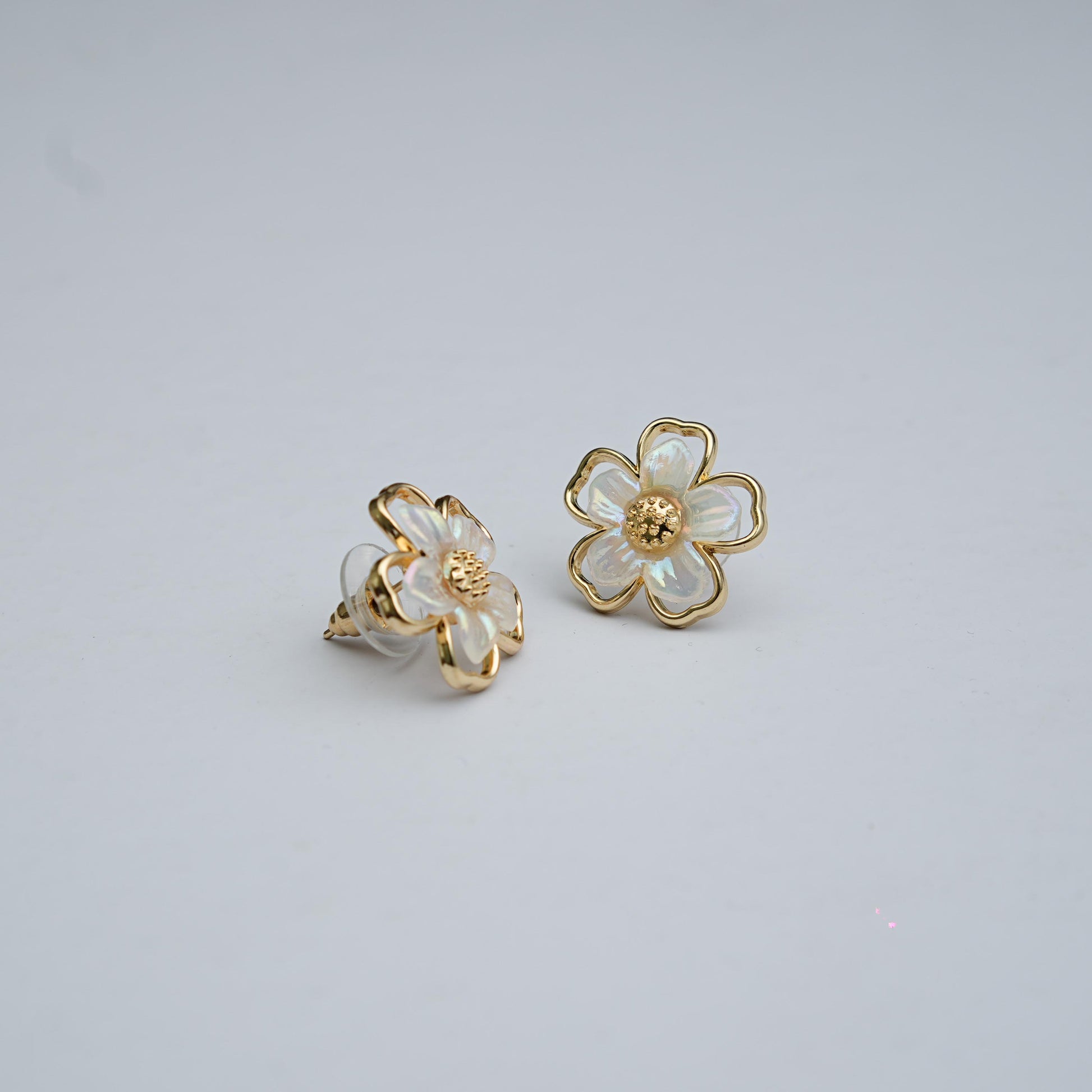 Flore Glacia white topaz studs