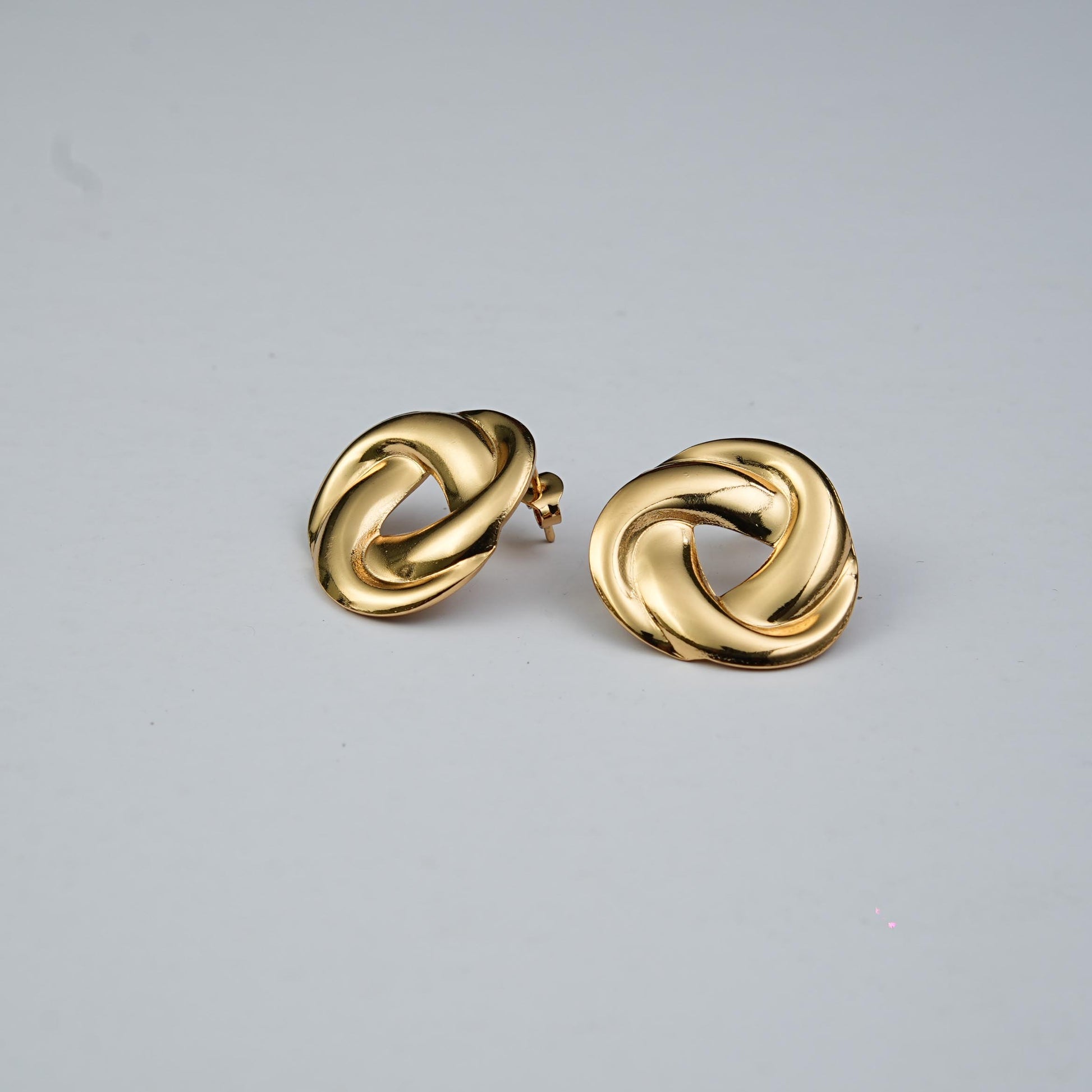 Tide Wave curl Stud earrings