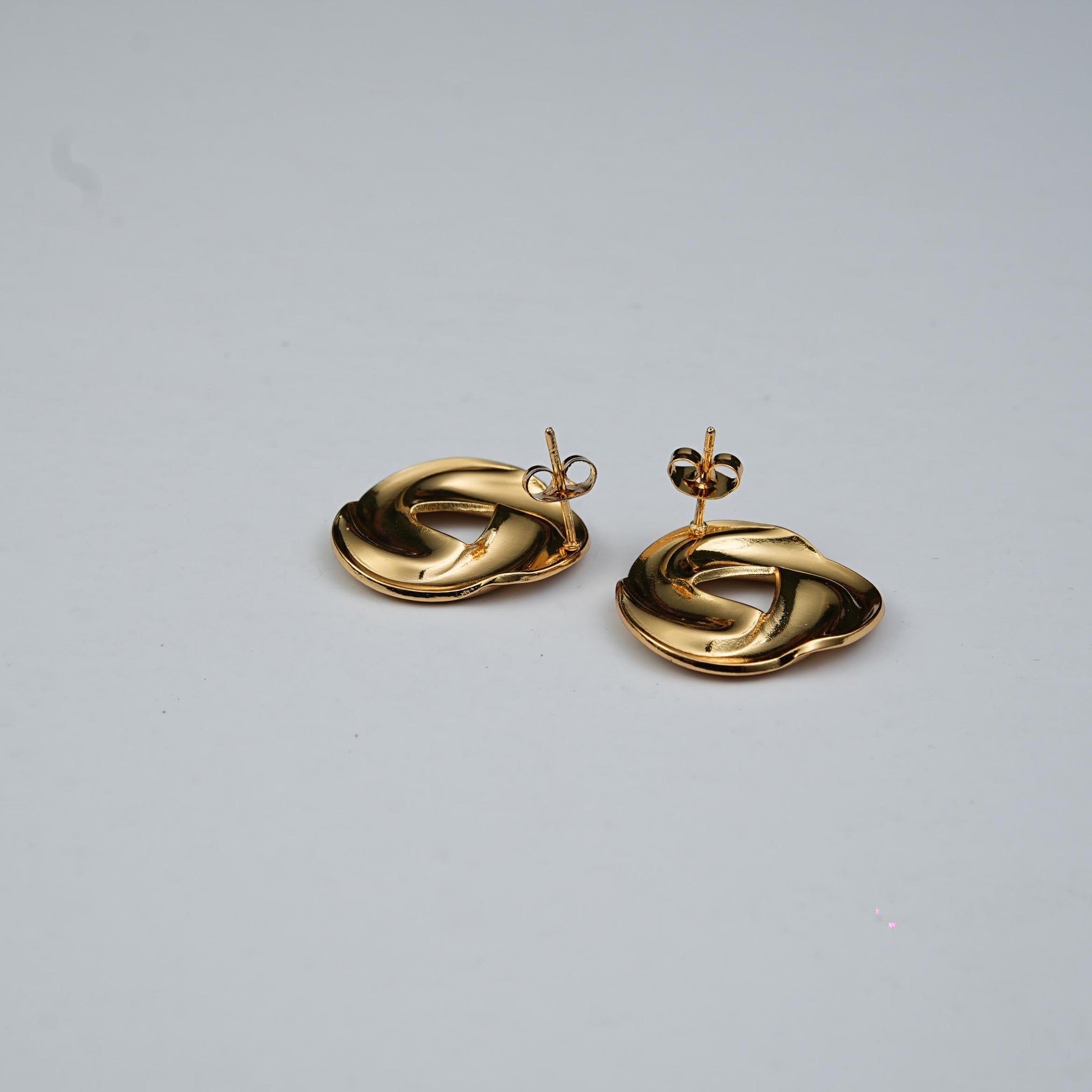 Tide Wave curl Stud earrings