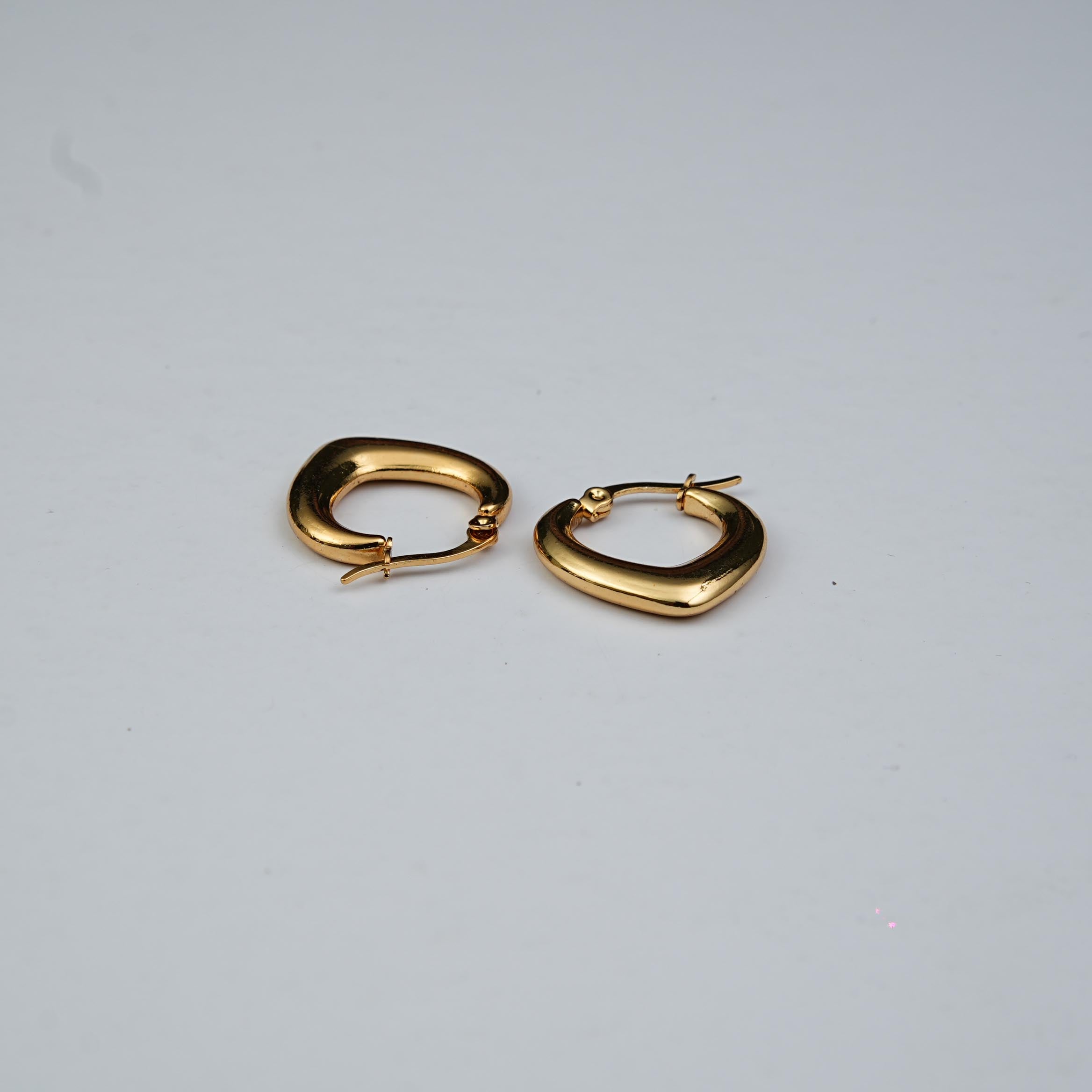 Poise Everyday Heart  Hoops