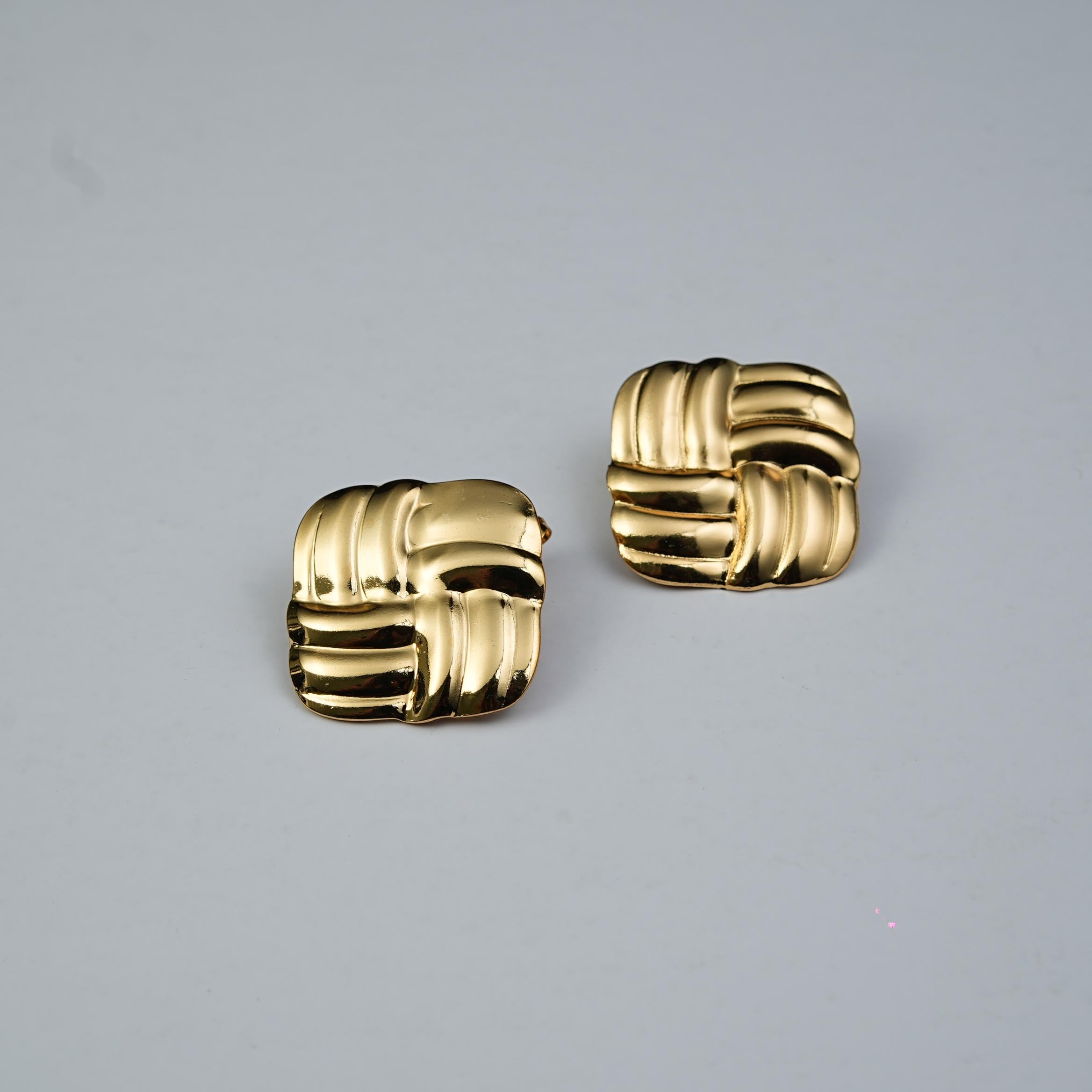 Tide Rippled  Stud earrings