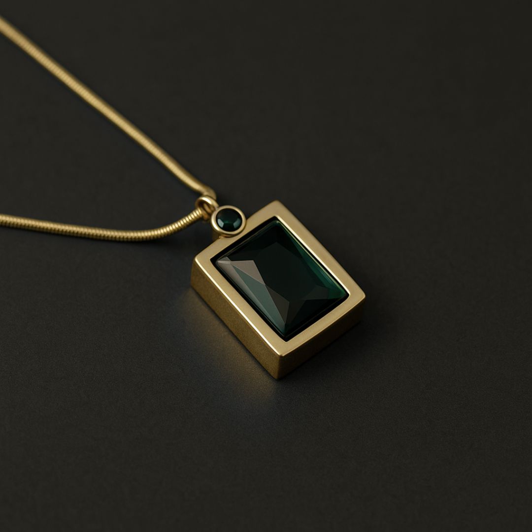 Twinkle Green Emerald Gemstone Pendant Necklace